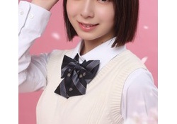 【画像】最新の渡辺莉奈さんの膨らみの成長が著しい件