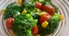 ブロッコリーとミニトマトのバーニャカウダ風