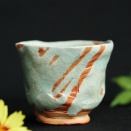 浦口雅行さんの鶯瓷緋炎ぐい吞みです