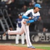 【日本ハム】山﨑福也が抜群の「超反応」　鋭いピッチャー返しをナイスキャッチ　ＳＮＳも「神の手？」「さすがのフィールディング！」と反応