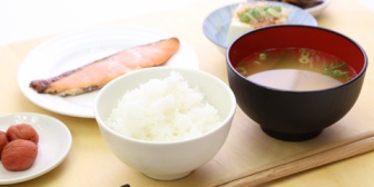 俺「料理作ってー！特別じゃなくてあるものを使って普段食べているようなものね」　出てきたものは…