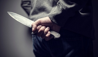 父「息子を殺そうとした奴に復讐してやる…」