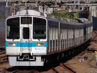 ロイヤルブルーの帯を巻いた小田急の車両はどれぐらい残っているのか