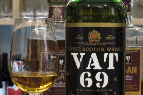 くりりんのウイスキー置場 - VAT69