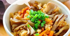 ♡うま味たっぷり！舞茸の炊き込みご飯♡【#簡単レシピ #時短 #節約 #炊飯器 #きのこレシピ #お弁当 】