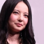 ベッキー、アフリカに５つも校舎を建てていた！