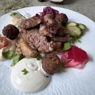 肉でチカラが漲り、野菜に癒やされるレバノン料理〜京都五条　汽（ki:）〜　　　　　
