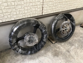 SDR:タイヤとブレーキホースクランプの交換