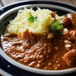 サービスエリア「レトルトカレー皿に移してぇ、冷凍のカツ乗っけてぇ…ほい1200円！ｗ」←これ