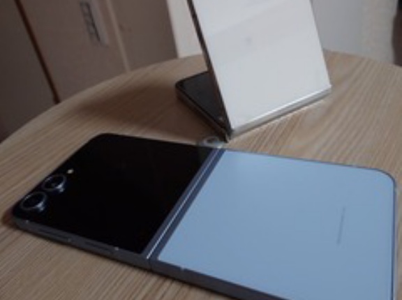 Galaxy Z Flip5のバッテリーがへたってきたので、Flip6に買い替えた話