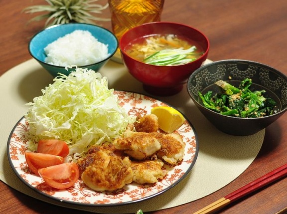 大きいものクラブの3人の表紙