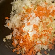 バルサミコで煮るから驚くほど柔らかい！スペアリブのストゥファート