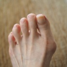 元々の爪が美しいかのように見せてくれる、絶妙カラーのネイルポリッシュ。