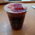スタバの新作「カカオ＆ストロベリームースフラペチーノ」