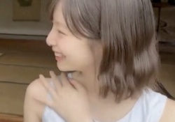 最新の渡辺莉奈のノースリーブが大人っぽすぎる件