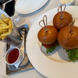 『シャンパーニュのボトルが半額「The Continental」金鐘』の画像