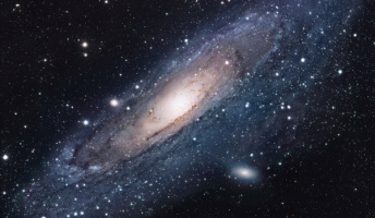 宇宙の外はどうなっているのか
