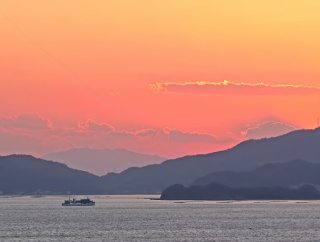 瀬戸内の夕景