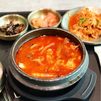 仁川空港フードコート（韓国 ソウル）〜出国には時間に余裕を！最後に食べる韓国料理〜