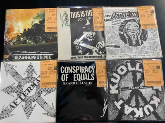 少量ですが、80'S/90'S HCの中古7inch入荷!!