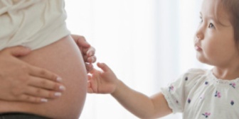 友人たちと集まったときに、二人目妊娠したんだ～と報告した子がいた。皆祝福したんだけど数人が、先のことを考えてないと批判して雰囲気が悪くなった…