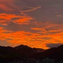 今朝は、真っ赤っか〜な朝焼けです🔴