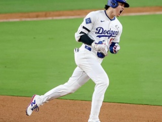 海外「ワールドシリーズで全打席出塁だと？」ワールドシリーズ第3戦で異次元の記録を打ち立てた大谷選手に対する海外の反応