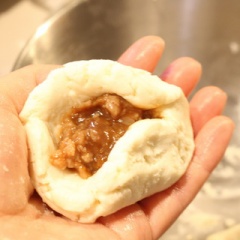 カリもち！フライパンで作る米粉の焼きカレーパン