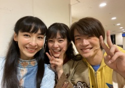 強いｗ 生田絵梨花ちゃん＆麻生久美子さん＆神木隆之介さん、笑顔が最高すぎｗｗｗｗｗ