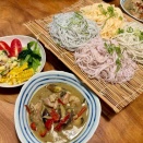4色のそうめんで晩ごはん