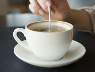 【悲報】コーヒー1杯に出せる額、男性「300円まで」女性「700円まで」