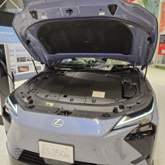 LEXUS新型ESを試乗