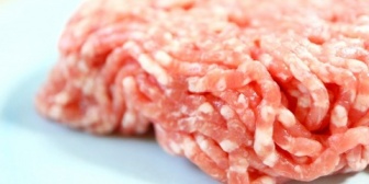 旦那「なんでハンバーグをポリ手袋して捏ねてるの！？」　私「意味が分からん！」
