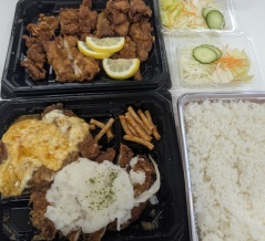 西大路御池「ハイライト食堂御池店」の【若鶏唐揚げ・チキンカツハーフ＆ハーフ（おろしポン酢・チーズ）】を「Ubereats」で注文した