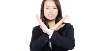 お正月は妻の実家に行く予定だけど、その前に私の実家に行こうと言ったら彼女は明らかに嫌な態度を取った。