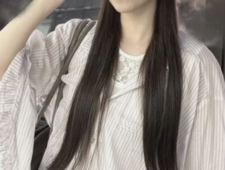 【画像】村井優、スラリと伸びたナマ脚が見えてしまう・・・！！！