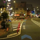 夜散歩のススメ5096「美しいゼブラゾーンのＹ字路」