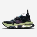 【悲報】NIKE（ナイキ）「助けて！国内最大規模の原宿店閉店なの！なんでNIKE買ってくれないの？！」