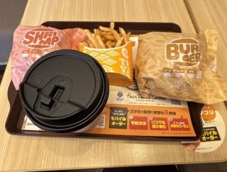 「ロッテリア」から「ゼッテリア」へとブランド変更！石川県では唯一小松にだけある「ゼッテリア」アルプラザ小松店で20数年ぶりに食べました