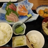 『磯丸水産 新橋駅前店「お刺身盛り合わせ定食」なかなかよろしき』の画像