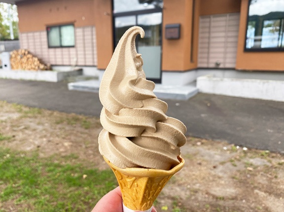 オープンした七飯町「TOGE BASE（峠ベース）」のアイスコーヒーが美味い！
