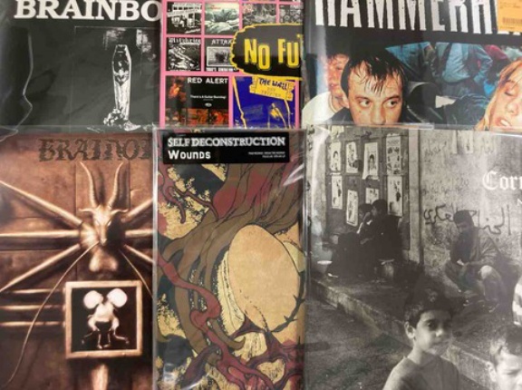 ダークなハードコア多めで中古レコードが入荷！！