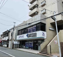 鶴間駅ちかくの「エニタイムフィットネス 鶴間店」が休業してる。11月4日リニューアルオープン