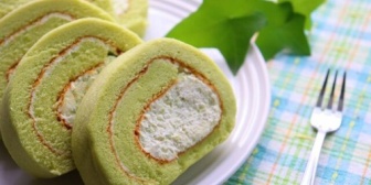 「昨日行ったロールケーキの店、××（店名）だった？」妻「そうかも！テレビで見てメモったんだ。でも詳細はよく分からないわ！」一体何をメモしたんだろう？