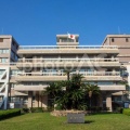 小学生の女子児童34人にわいせつ行為をした教師に懲役9年