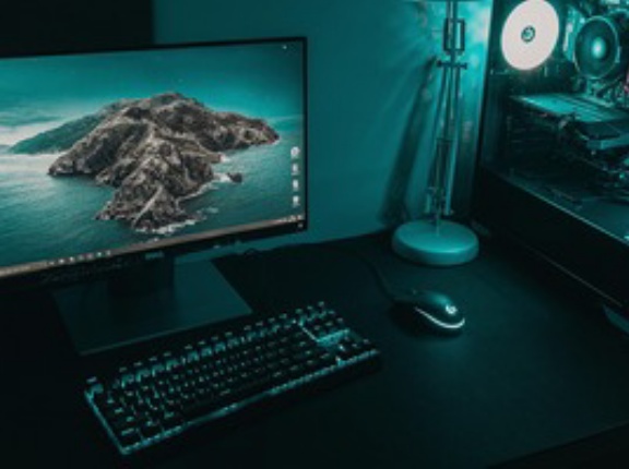 もうPC買い替えられないけどお前らの現行PCは何年戦えそうよ