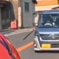 【動画】運転席の窓からバット振り回してバイクを追いかける軽自動車が怖すぎるｗｗｗｗｗｗｗｗｗｗｗｗ