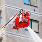  女さん「え、火事？逃げないといけないんですか？私タワマン高層階に住んでるんですけど！」ﾄｺﾄｺﾄｺﾄｺ…結果ｗｗ