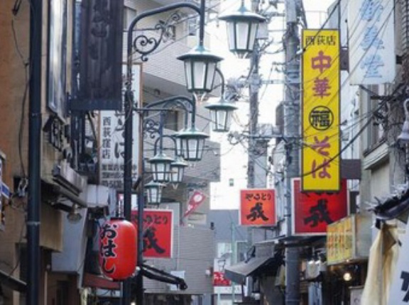 【悲報】日本政府､外食業界への大規模支援は見送り 食料品の消費税1%に減税で影響が出る外食業界からの要望は実現せず