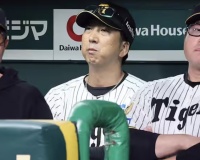 1（中）近本光司　率.000　本0　点0